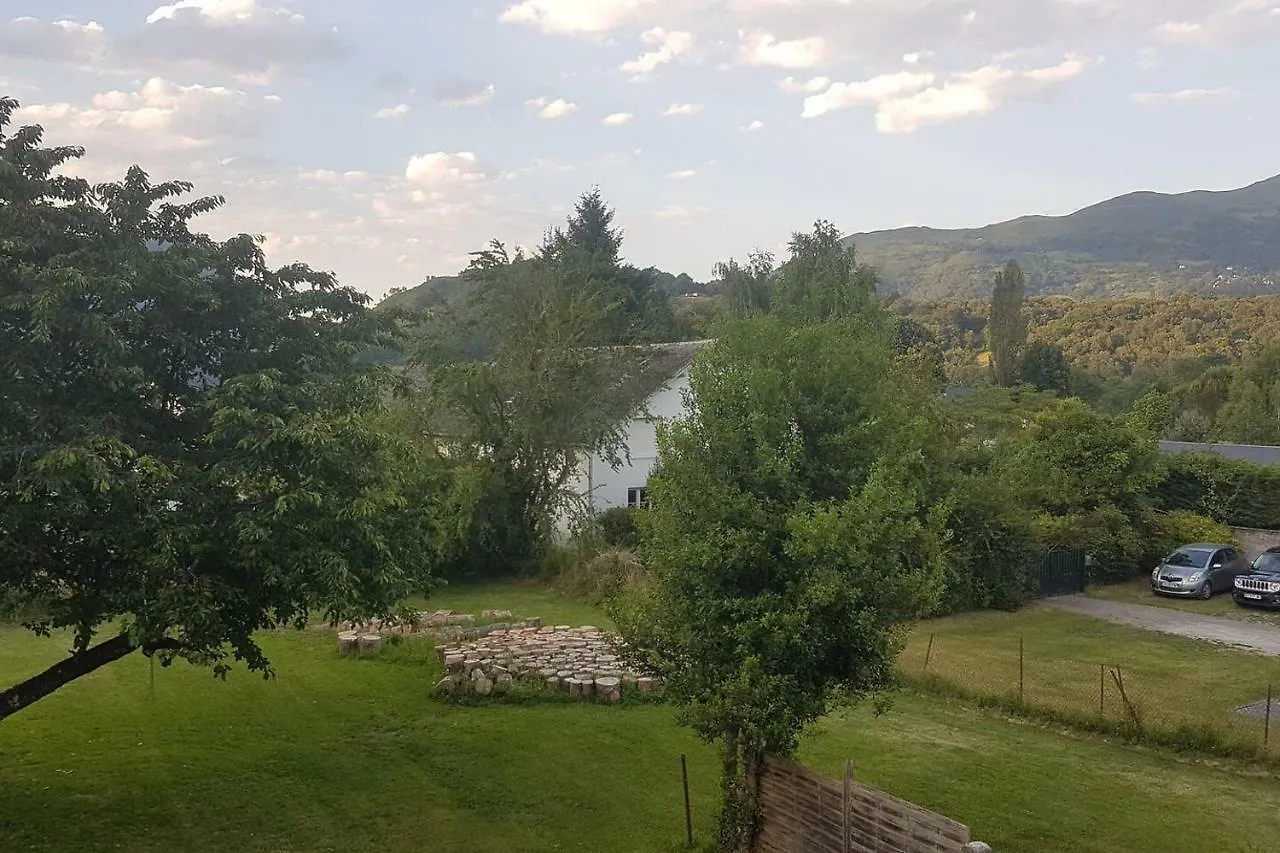 Grand Appartement Sympa Au Coeur De La Vallee Parking Prive Terrasse Plein Sud Argeles-Gazost 0*,  France